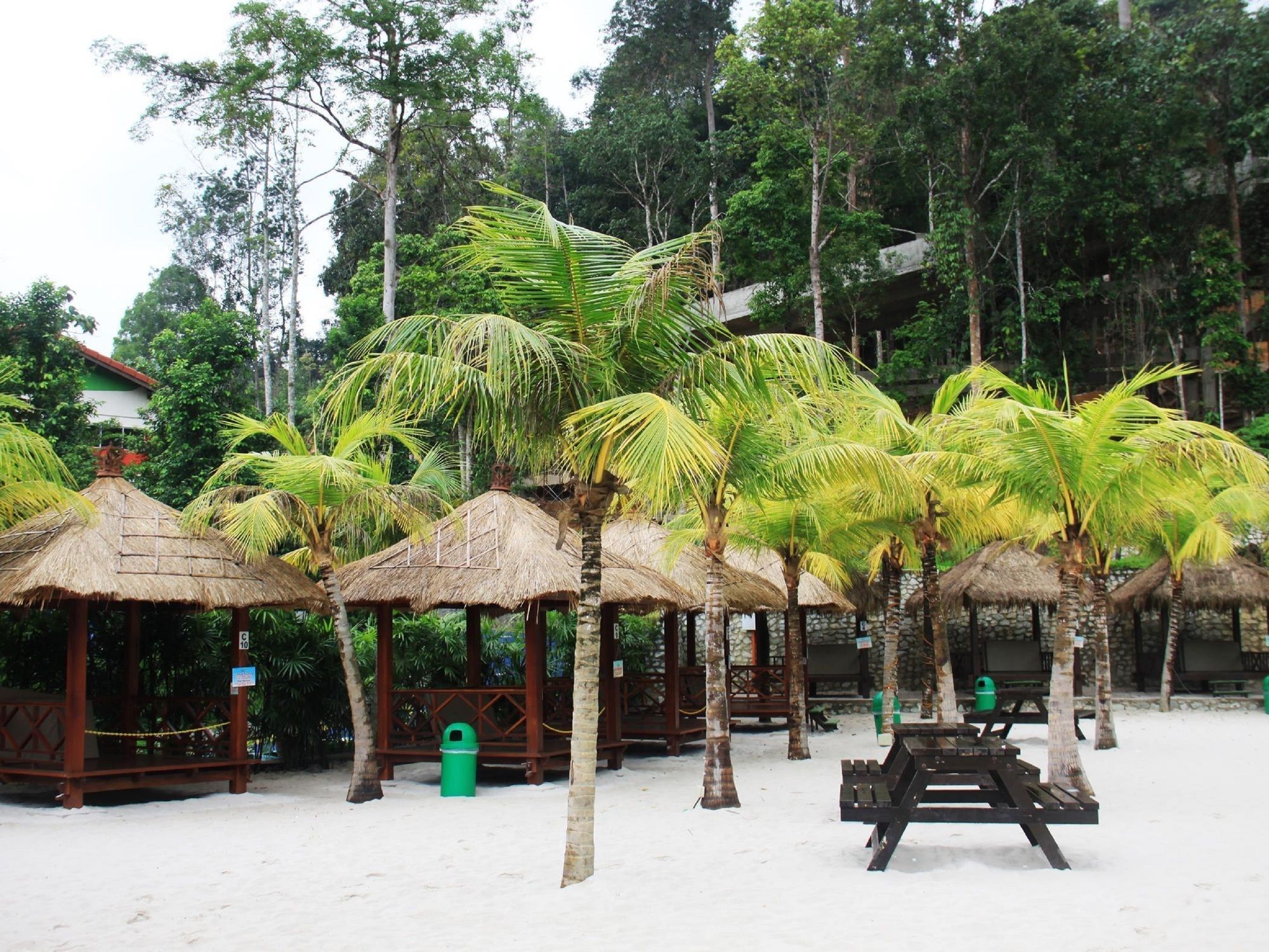 Caribbean Bay Resort @ Bukit Gambang Resort City Exterior foto